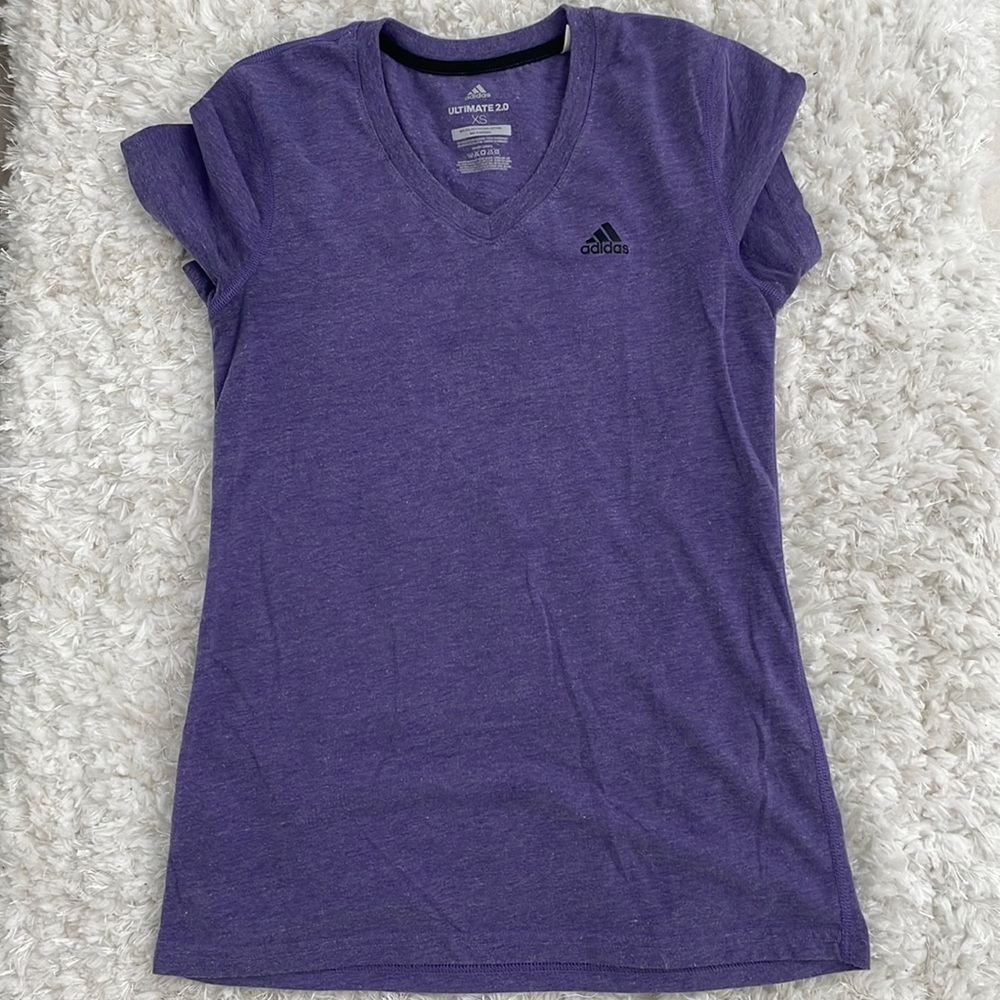Adidas shirt✨